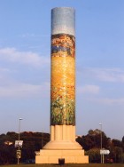 Columna Emporitana. Obra de Lluís Roura